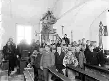 Konfirmander i Jukkasjärvi kyrka, 1903. 