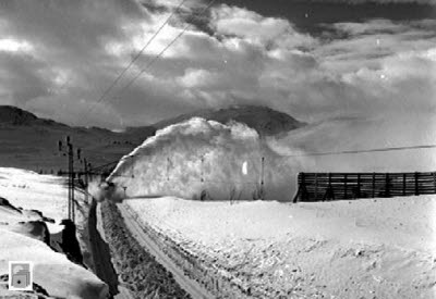 Snöröjning av järnvägsspåret