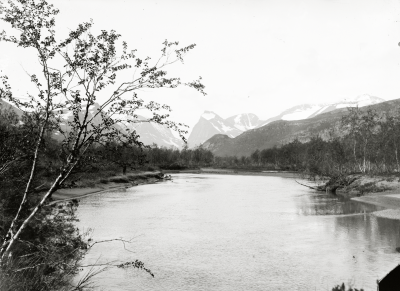 Ladjovagge bakgrunden Tuolpagorni.