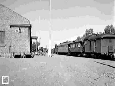 Persontåg med ånglok på Torneå järnvägsstation