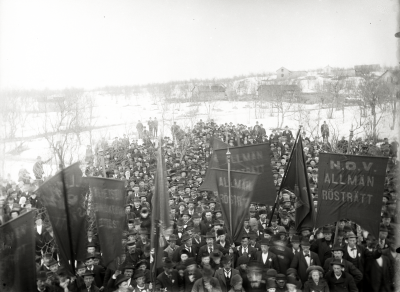 Demonstration för allmän rösträtt. År 1902.