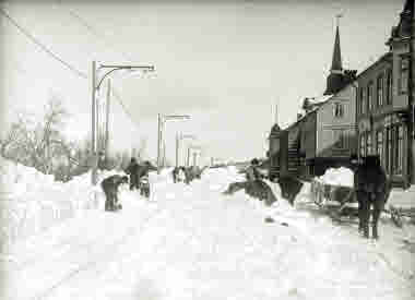 Snöröjning av spårvägen, Hjalmar Lundbohmsvägen den 20 mars 1920.