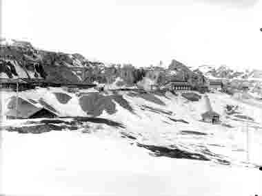Kiirunavaara. Utsikt norrut från nya tippbanan mot gamla bergsbanan 4 Februari 1920.