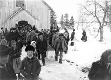 Begravning i Jukkasjärvi kyrka år 1903.