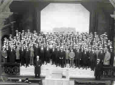 Kiruna manskör framträder i Kiruna kyrka midsommarafton 23 juni 1923