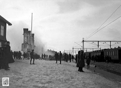 Kirunas järnvägsstation brann ner den 26-4-1915.