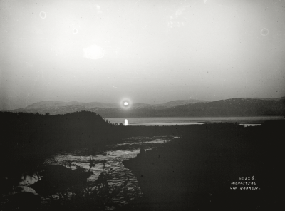 Midnattssol vid Abiskojokk den 24 juni 1913.