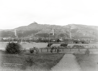 Skottlossning på Statsrådstoppen den 10 aug 1910. Bilden tagen från Hjalmar Lundbohmsgården.